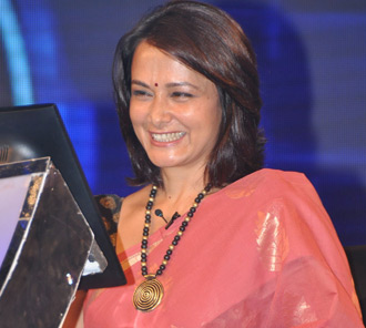 Amala Akkineni at Meelo Evaru Koteeswarudu